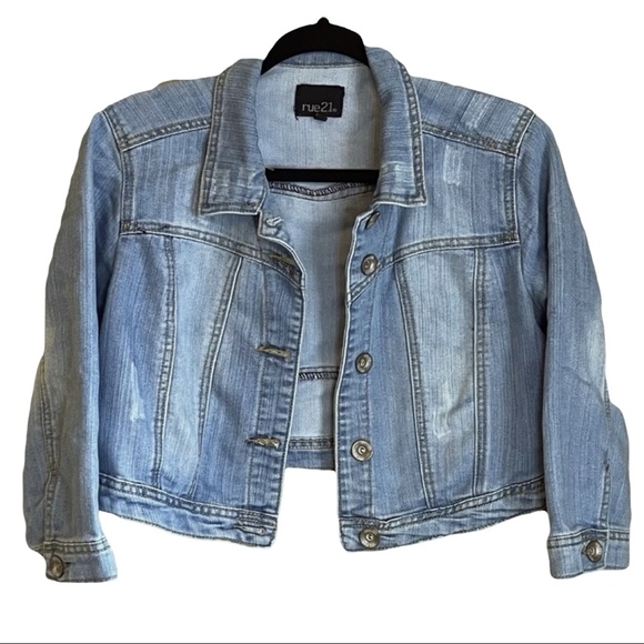 Rue21 Jackets & Blazers - Woman’s Denim Crop Jacket by Rue 21 Size Large